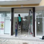 partisi kaca frameless ruko